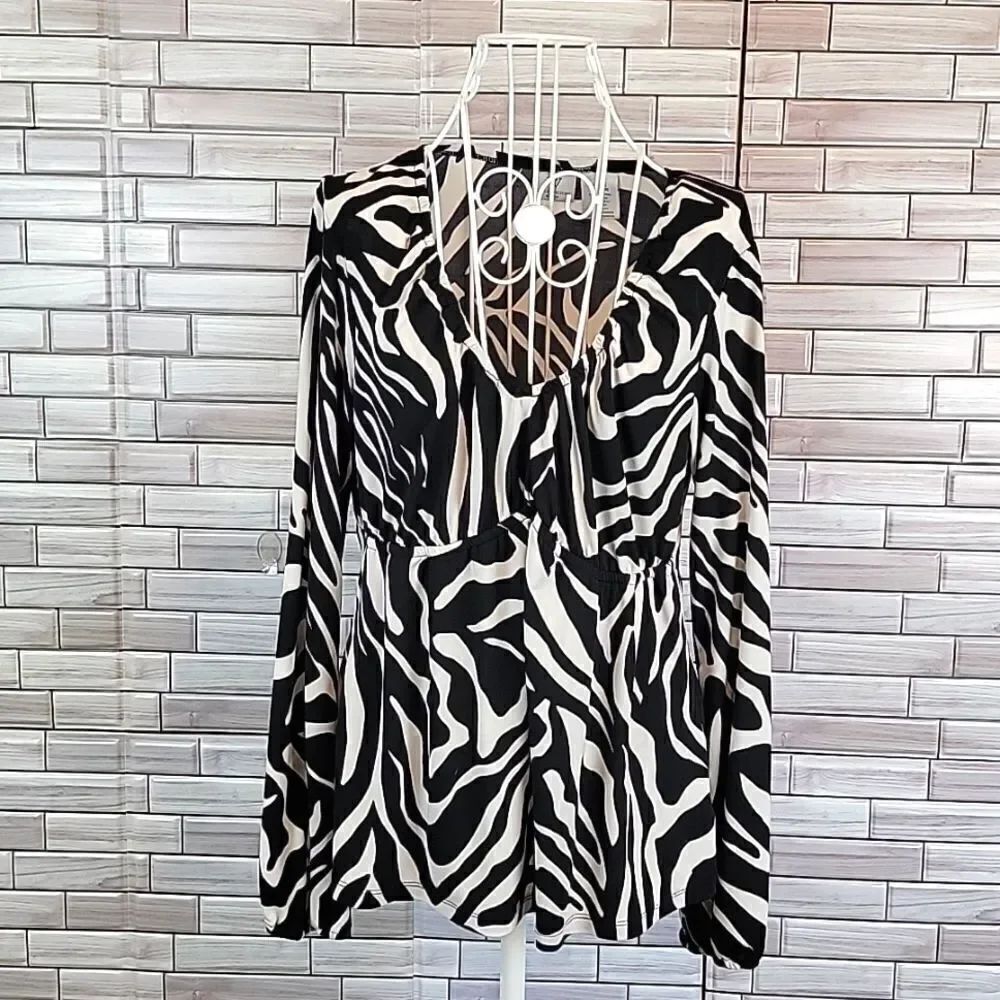 Worthington zebra print blouse Size M